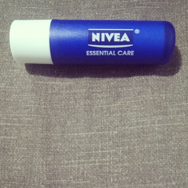 Nivea Essential Lip Balm